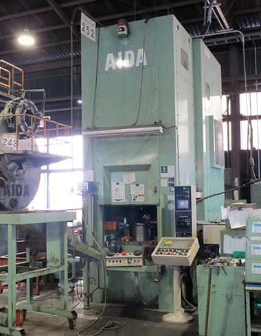 picture：630t press machine