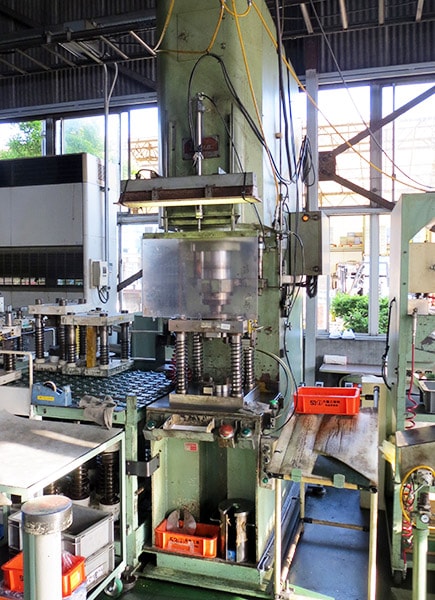 picture：Assembly press machine