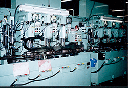 Picture: Automated transporter equipped with an automated shaft honing machine